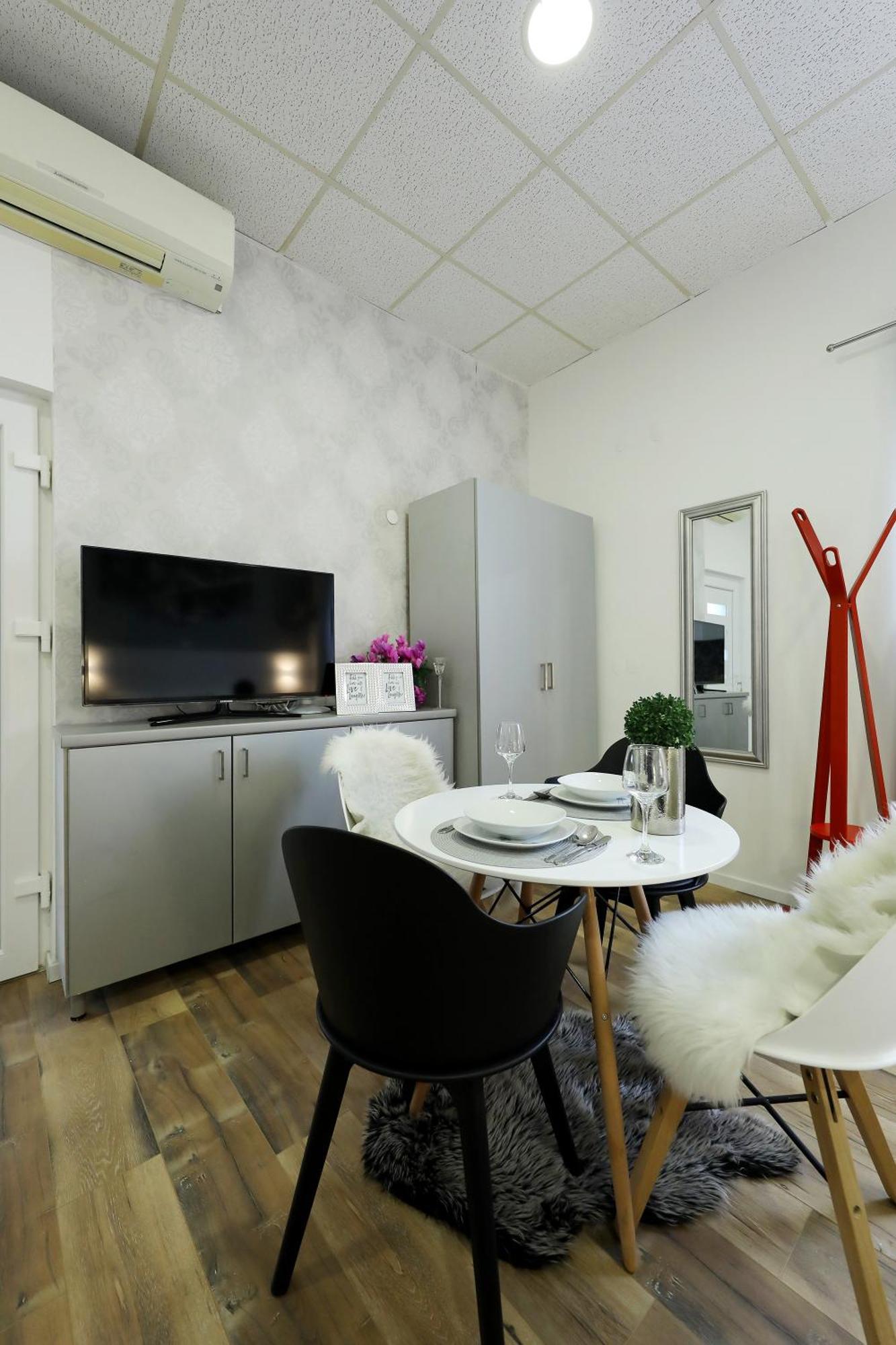 Studio Apartman Summer Flower Zadar Extérieur photo