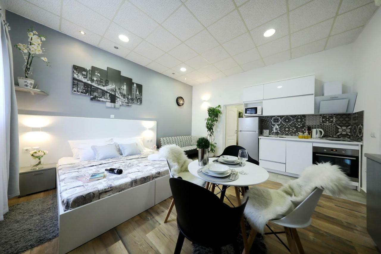 Studio Apartman Summer Flower Zadar Extérieur photo